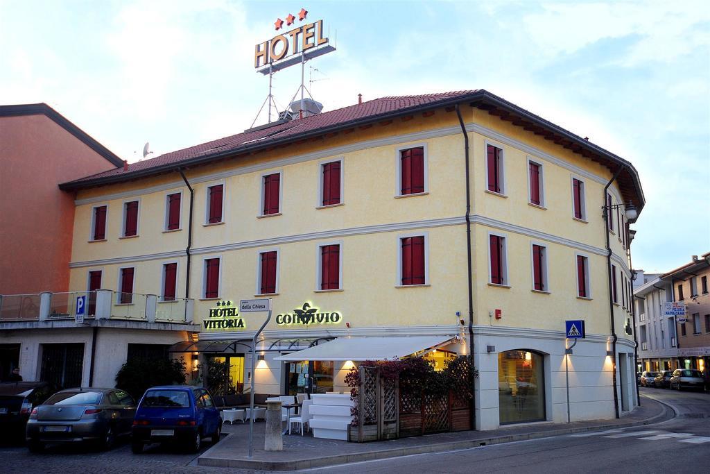 Hotel Vittoria San Giórgio di Nogaro Exterior foto