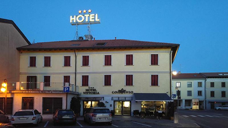 Hotel Vittoria San Giórgio di Nogaro Exterior foto